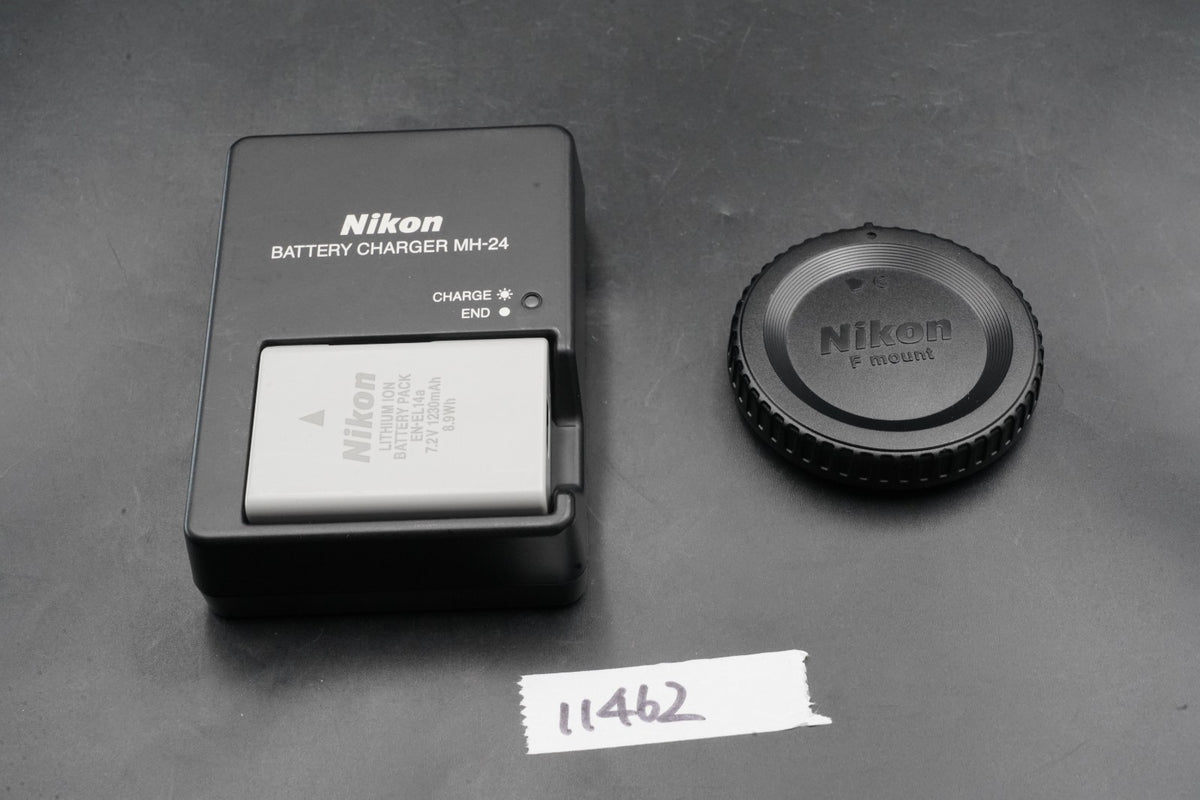 Nikon Df Silver DSLR Digital Camera Body -8818 cuts- #11462