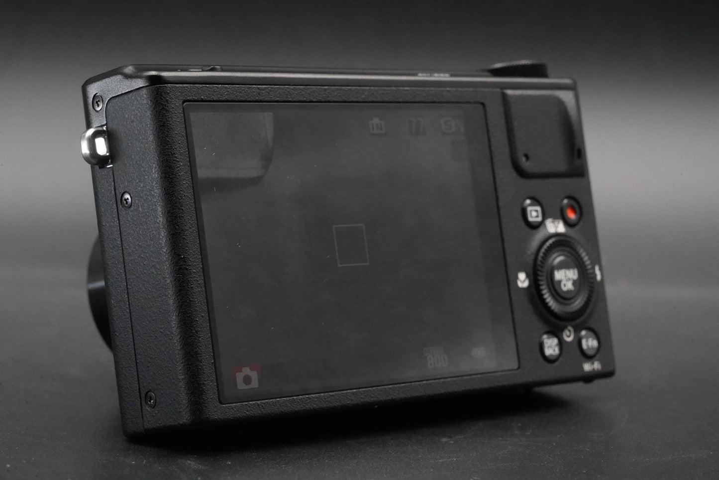 Fujifilm XQ1 Compact Digital Camera Point and Shoot Black ALMOST UNUSED 11021