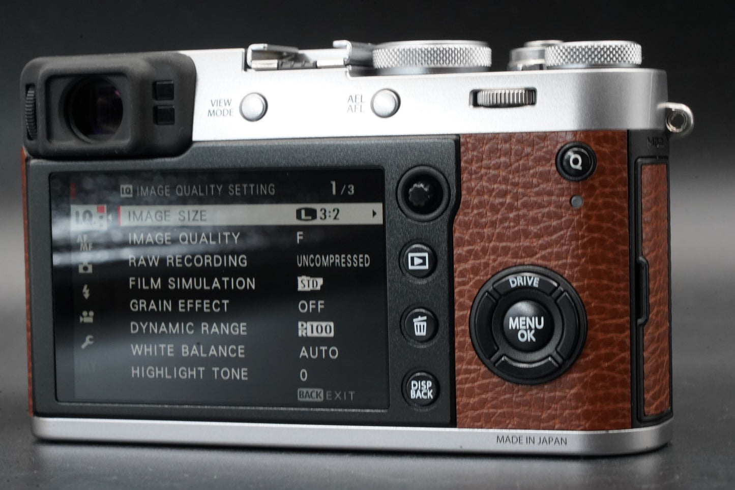 Fujifilm X100F 24.3MP Digital Camera Brown -10100 cuts- US STOCK #10892