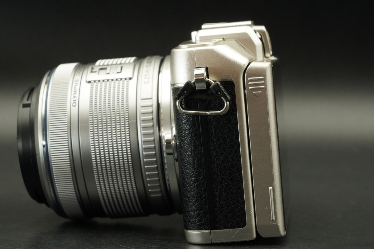 Olympus PEN E-PL7 Digital Camera Silver with 14-42mm Lens -4256 cut- #12389