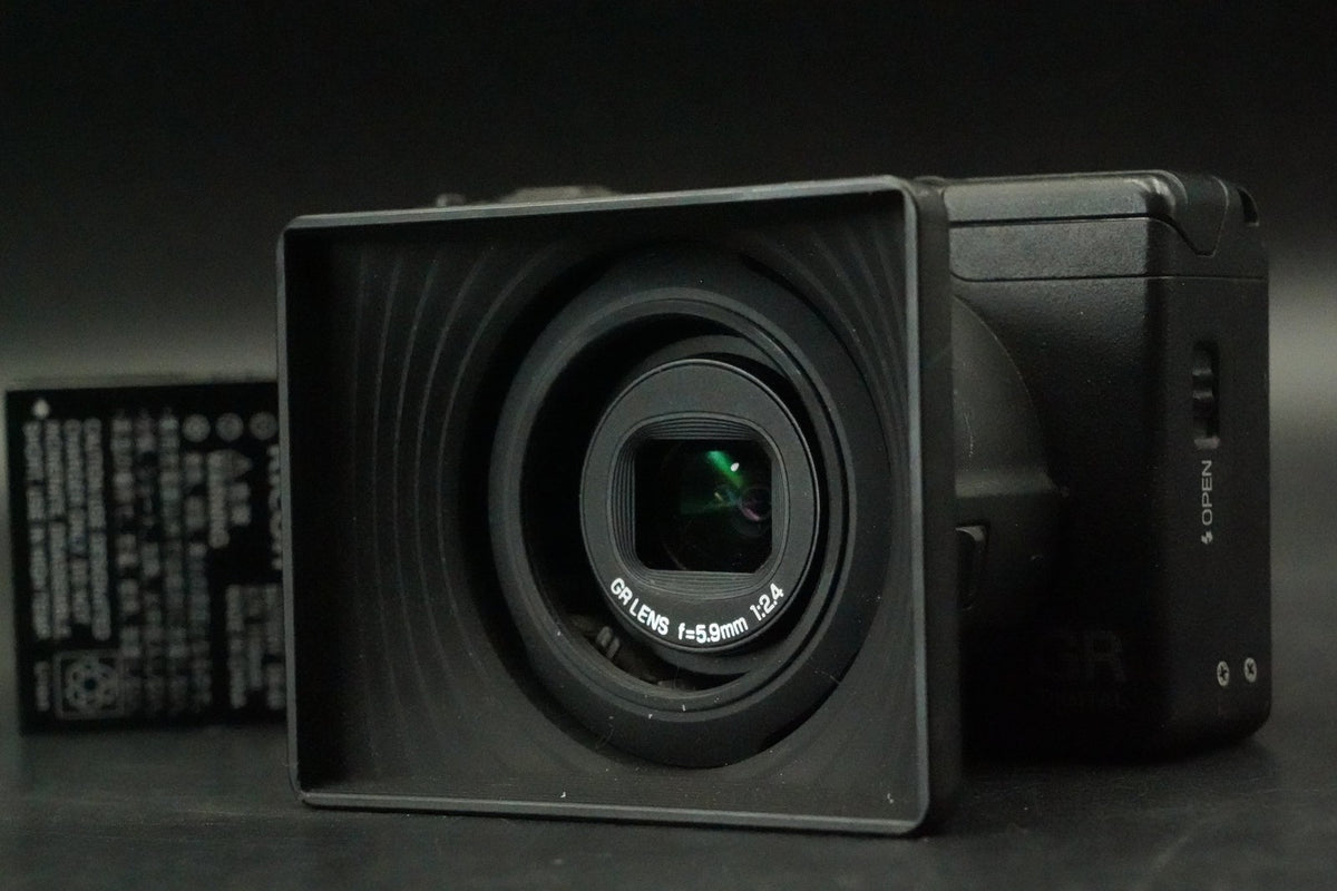 RICOH GR DIGITAL II 10.1 MP Compact Camera -1296 cuts- #12747