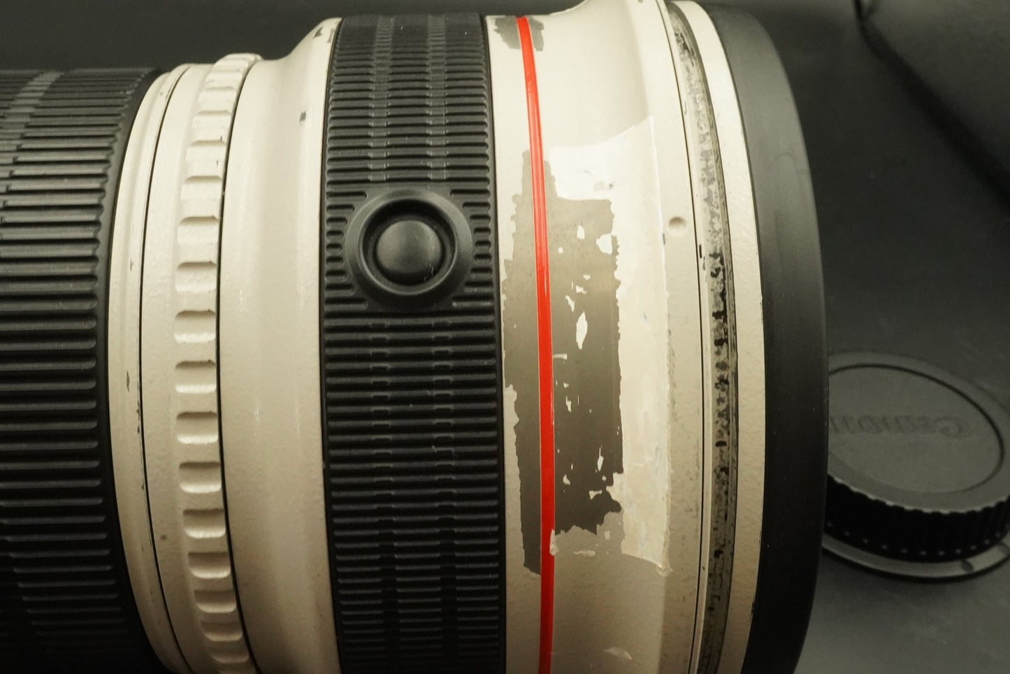 Canon EF 300mm F/2.8 L IS USM Lens w/ BOX #11805
