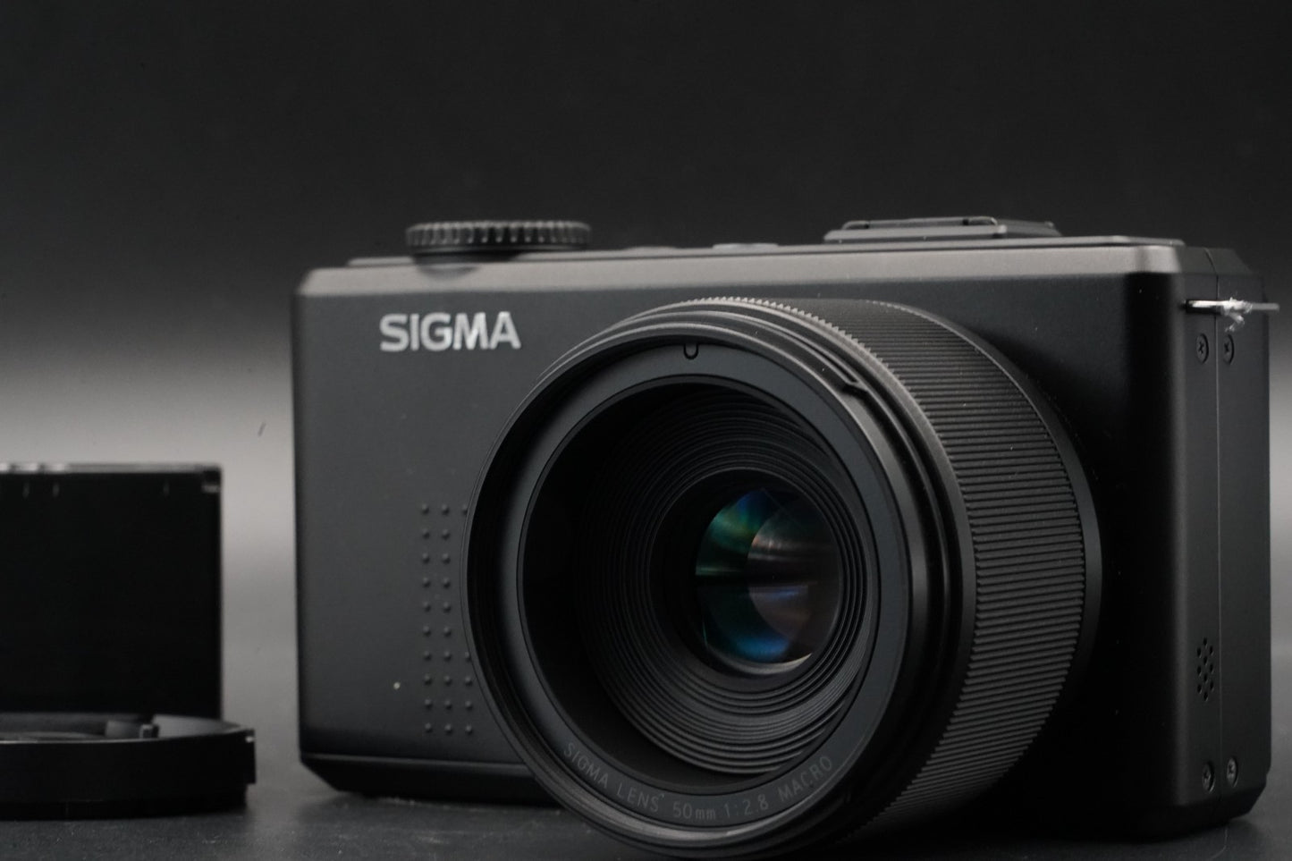 [ALMOST UNUSED] Sigma DP3 Merrill 46.0MP Compact Digital Camera Black 10900