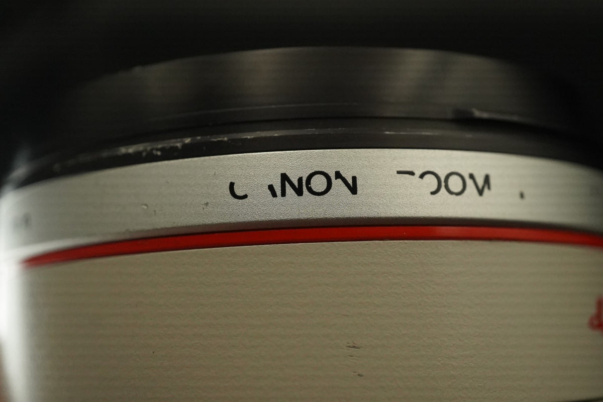 Canon EF 70-200mm F/2.8 L USM Telephoto Zoom AF Lens JAPAN #12547