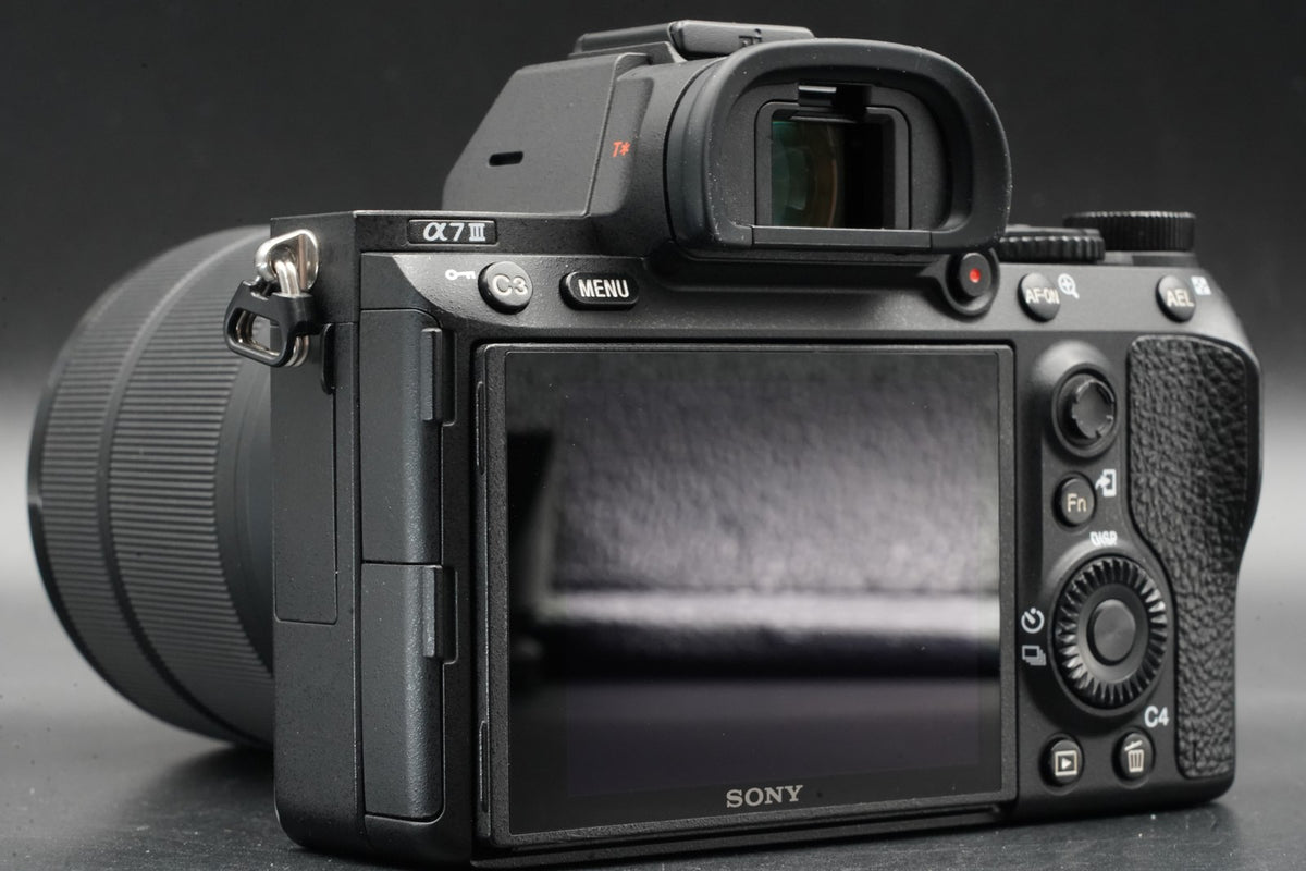 Sony a7 III ILCE-7M3 Mirrorless Digital Camera w/ 28-70mm -9972 cuts- #11103