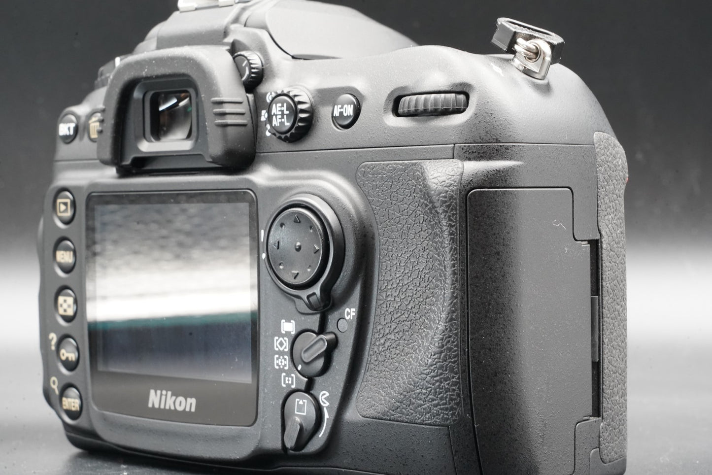 711 cuts!! Nikon D200 10.2MP Digital SLR Camera Black Body Battery 11256