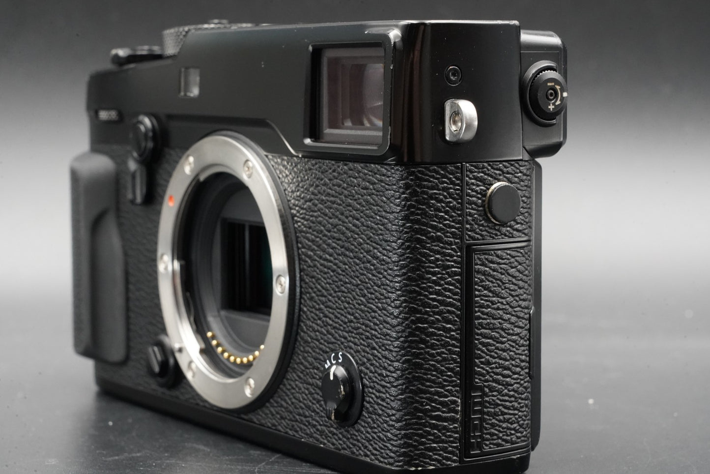 Only 1 cuts!! Fujifilm X-Pro2 24.3MP Mirrorless Digital Camera Black 11524