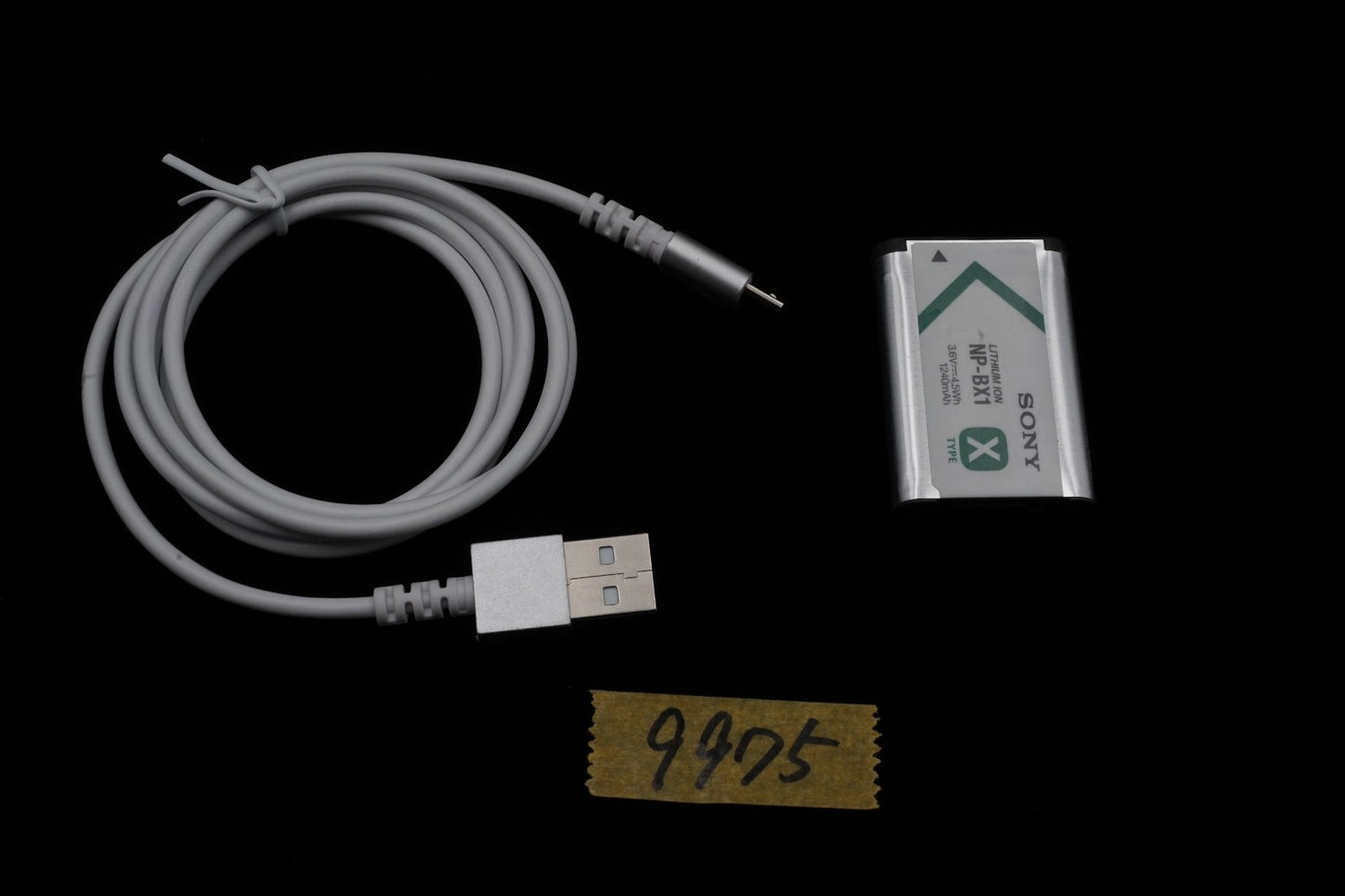 Sony Cyber-Shot DSC-RX100 35 Language Camera 8749 8752-8759 US DUTY PAID R0043