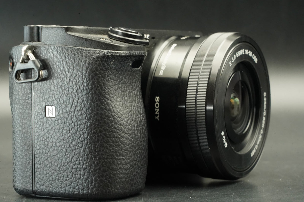 Sony A6400 Digital Camera Black w/ 16-50mm Lens -28435 cuts- #12444