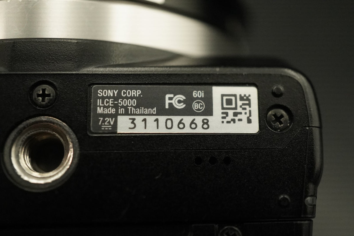 Sony Alpha a5000 Digital Camera with Lens Black -19709 cuts- US STOCK #11990