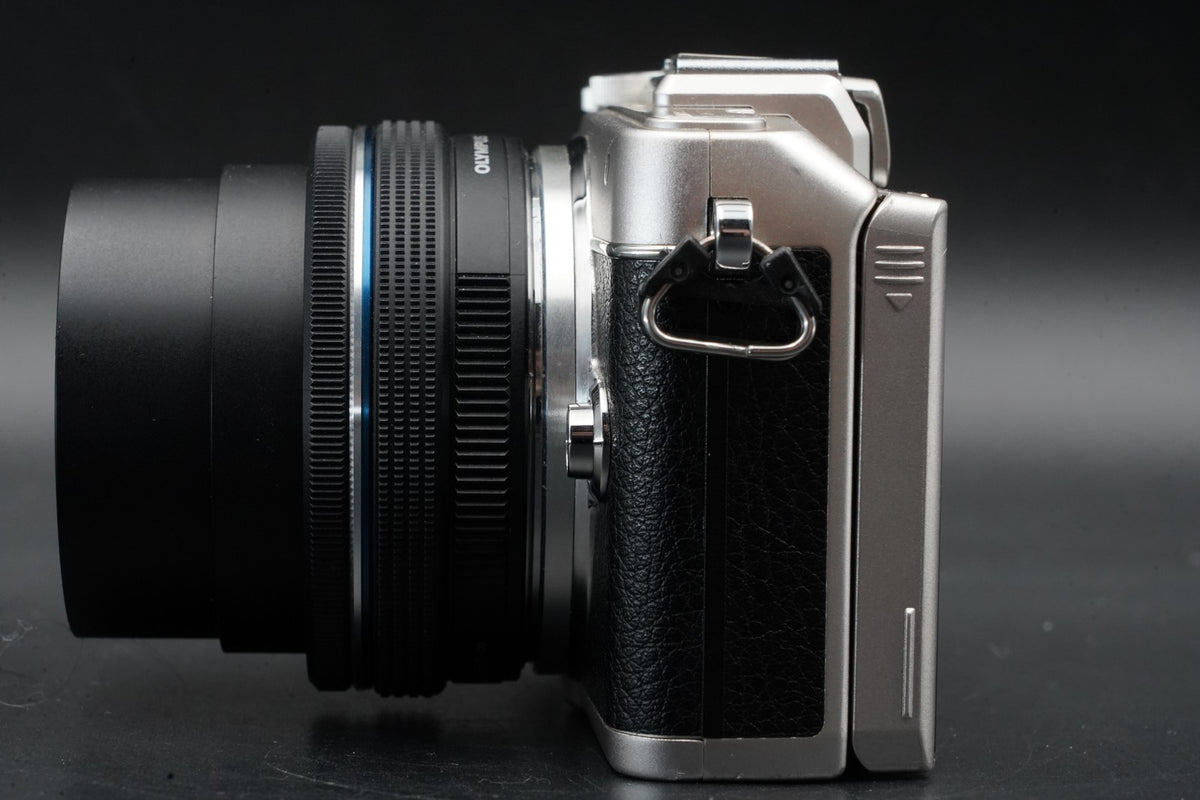 Olympus PEN E-PL7 Digital Camera Silver with 14-42mm Lens US STOCK #11432