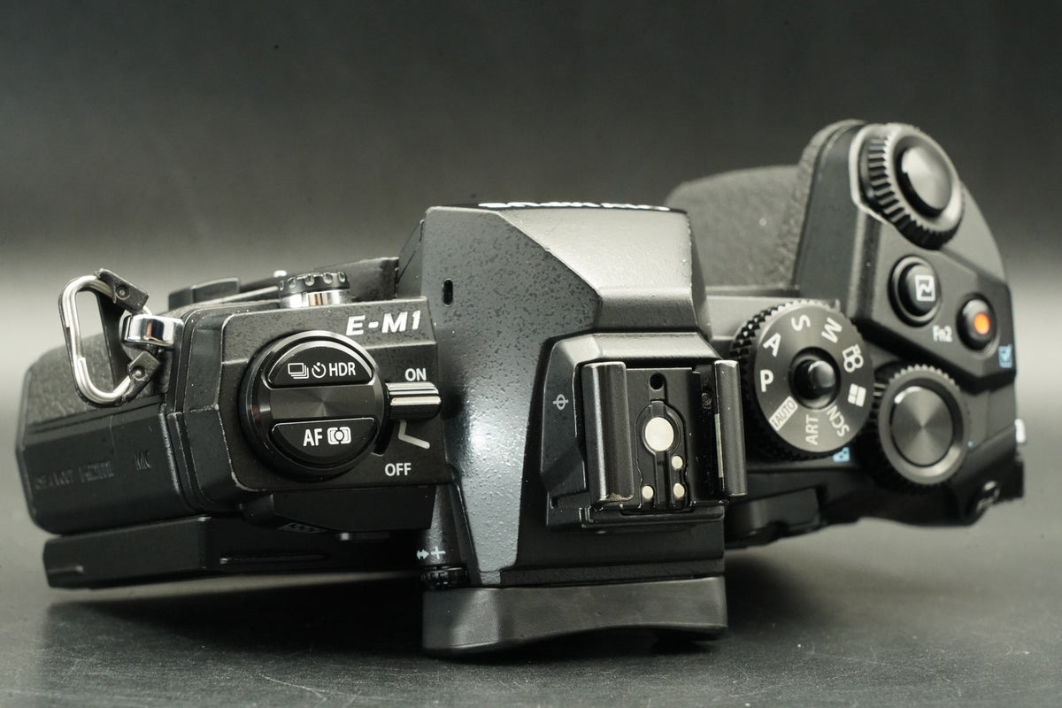 Olympus OM-D E-M1 Digital Camera Black Body From JAPAN -19256 cut- #12405