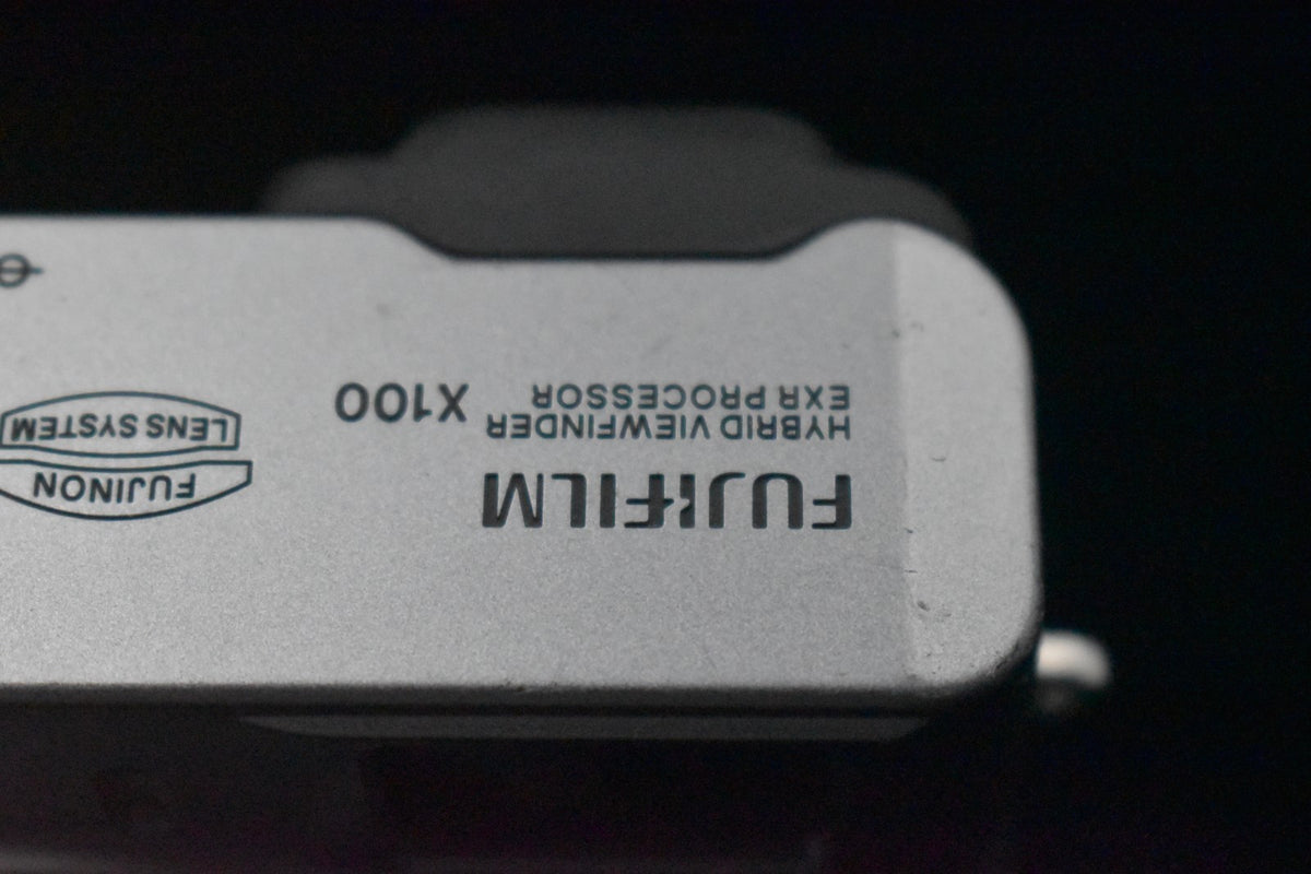 [US Duty Paid] Fujifilm X100 FinePix X Series 12.3MP Silver Digital Camera 8592