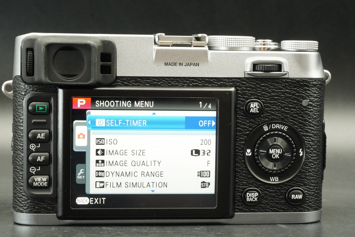 Fujifilm X100 FinePix X Series 12.3MP Silver Digital Camera #12667