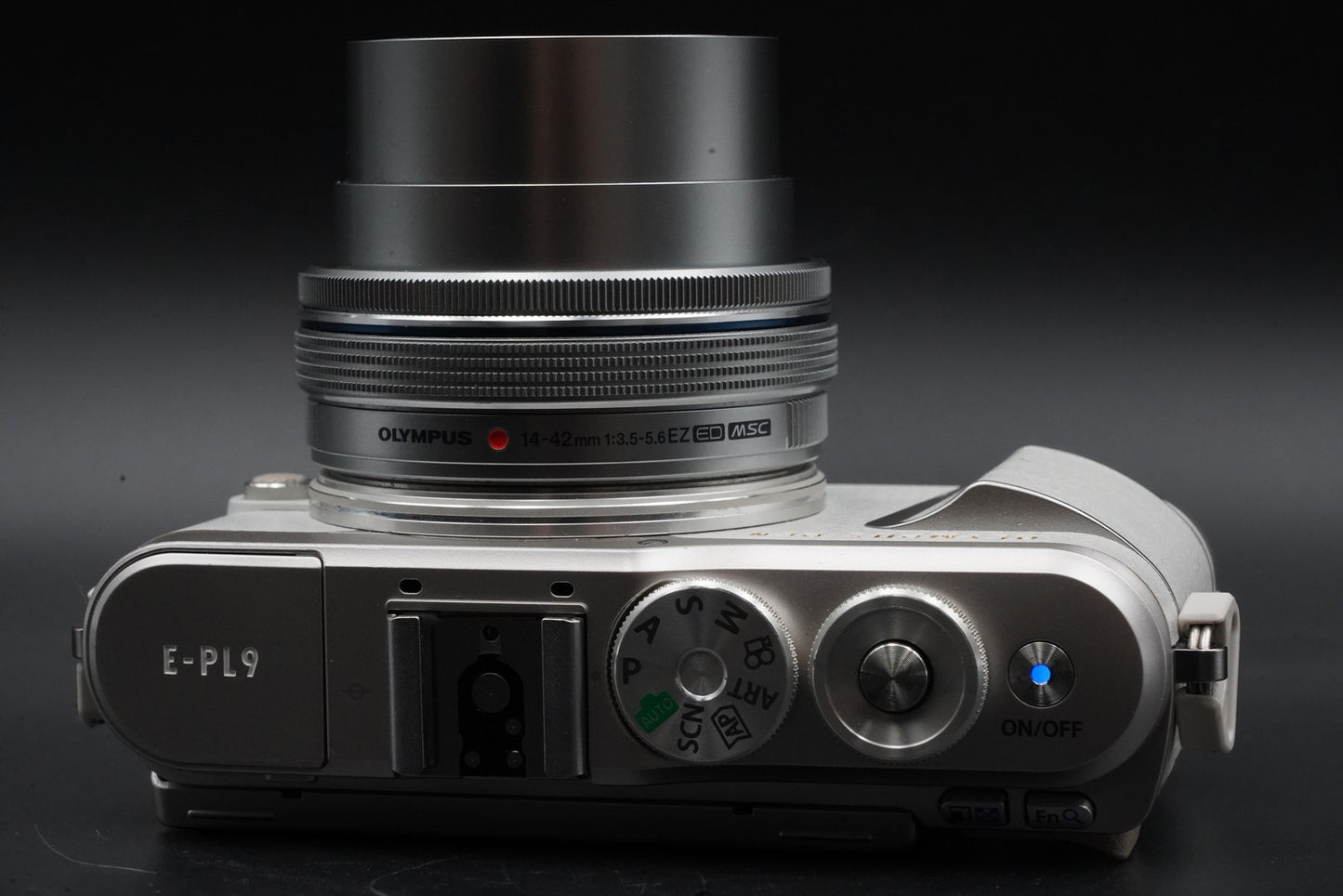 OLYMPUS PEN E-PL9 16.1MP Digital Camera w/ 2 Lens White US DUTY PAID 10663