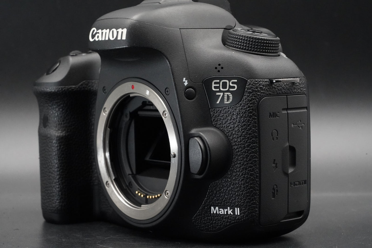 Canon EOS 7D Mark II DSLR Digital SLR Video Camera Used US Duty Paid 11043