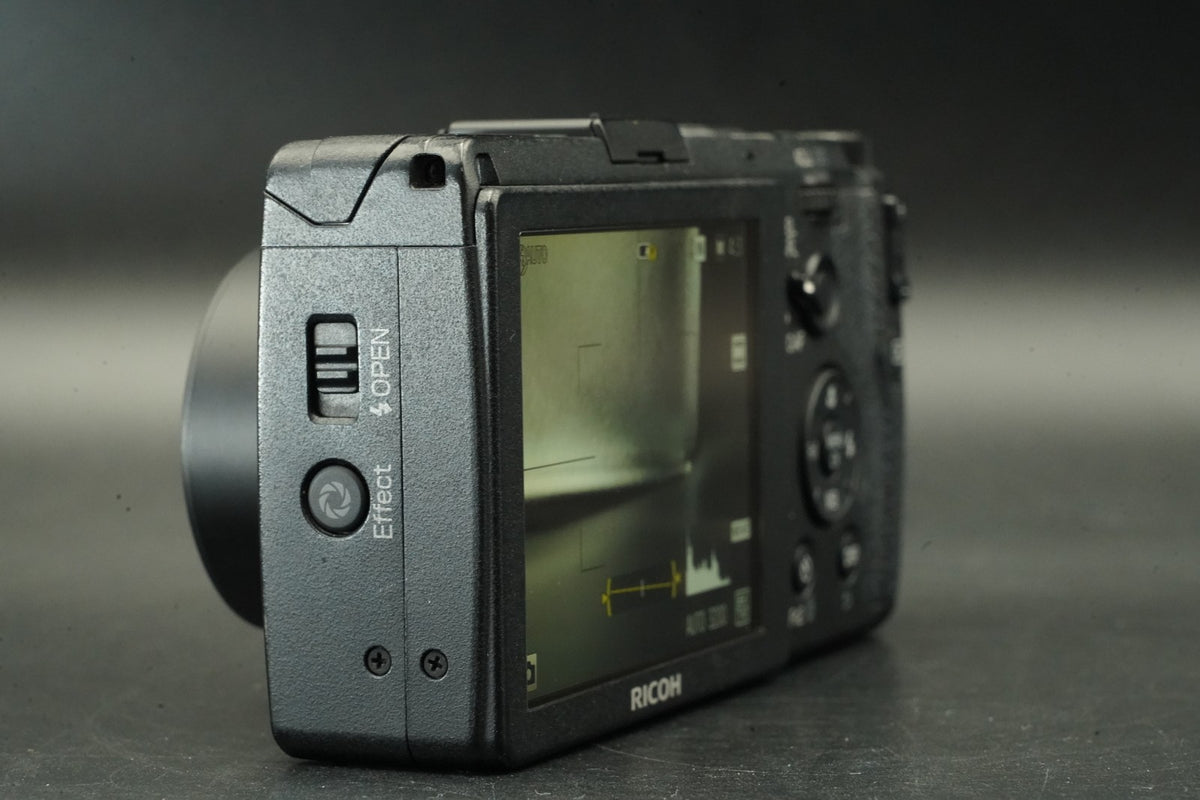 RICOH GR 16.2MP Digital Compact Camera Black JAPAN US STOCK #11964