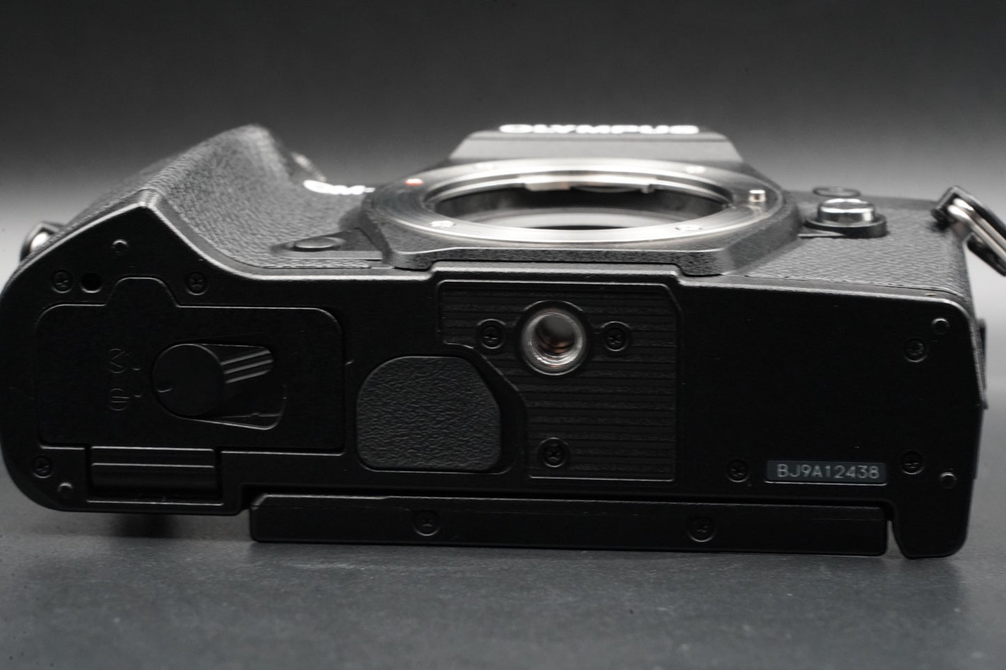 Olympus OM-D E-M5 Mark III 20.4MP Mirrorless Digital Camera US Duty Paid 10470