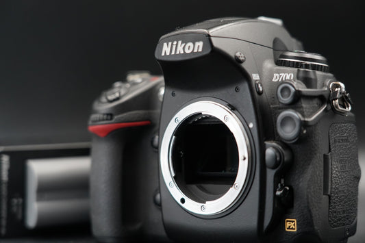 Nikon D700 12.1 MP DSLR Digital Video Camera Used US Duty Paid 11424
