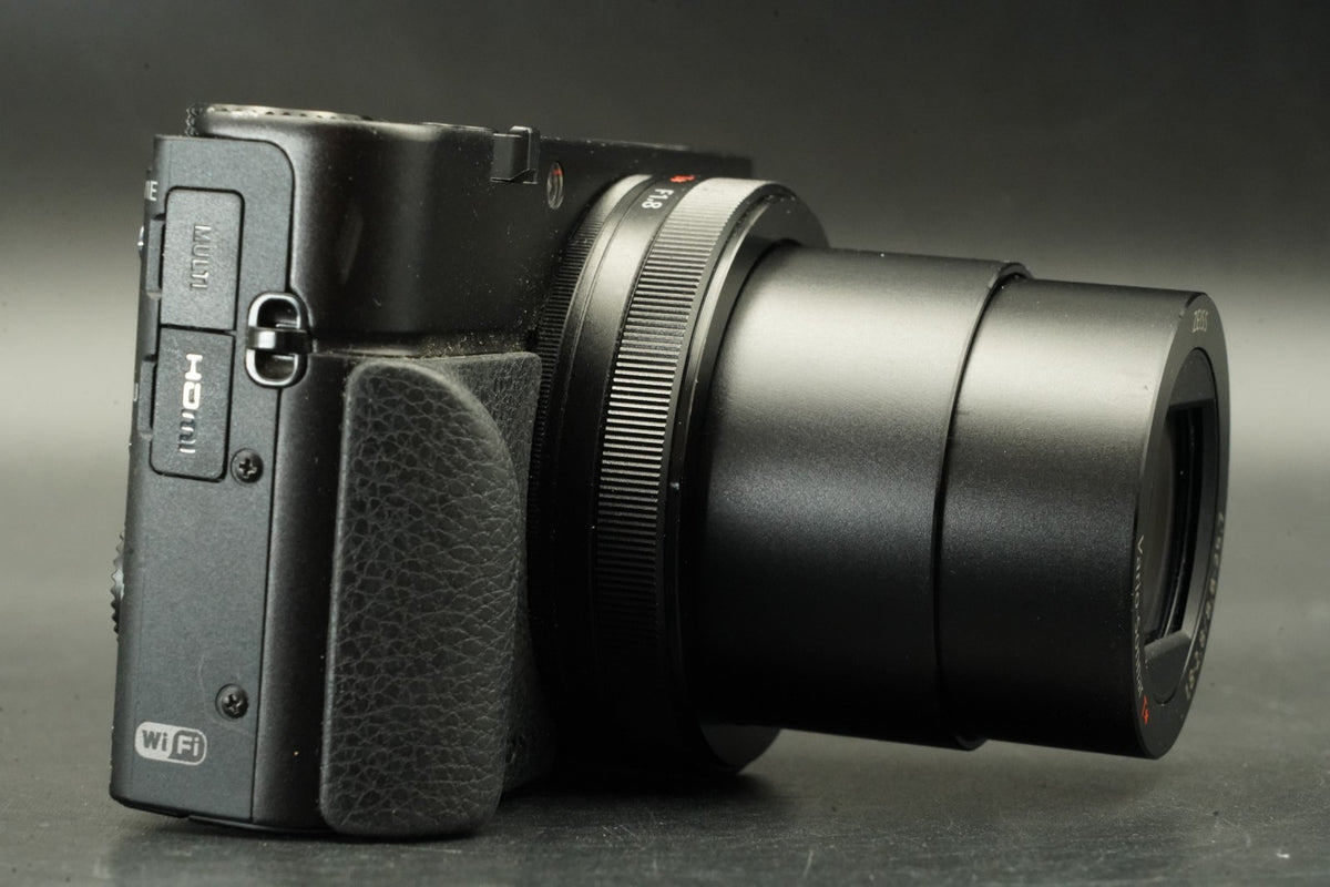 Sony Cyber-shot DSC-RX100M3 III Point Shoot Digital Camera #11943