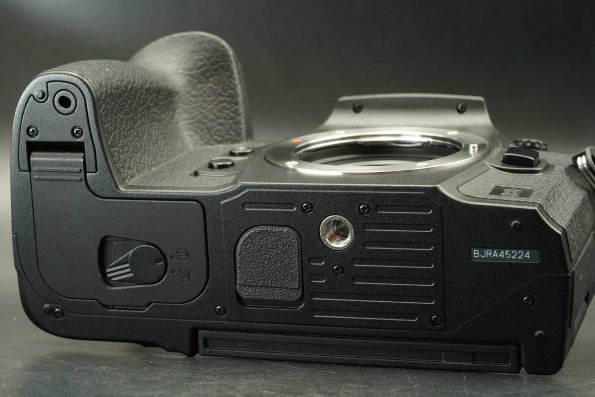 OM SYSTEM OM-1 Mark II Mirrorless Camera -250 cuts- #11921