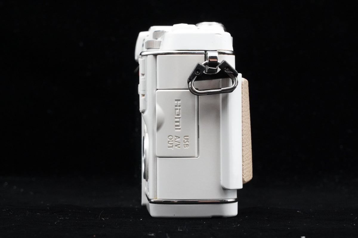 Olympus PEN E-P5 White Body Wifi Digital Camera Japan US STOCK #9454