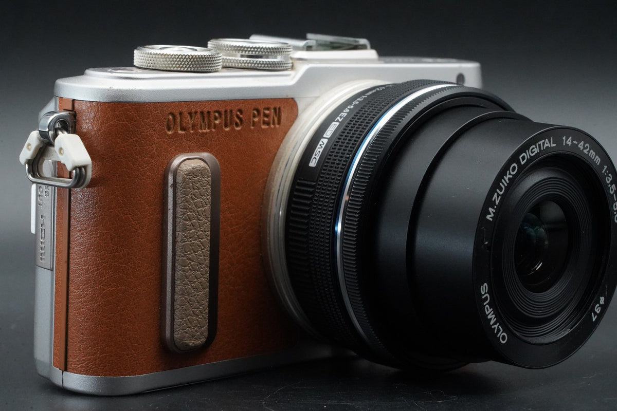 Olympus E-PL8 Brown w/ 2 lenses Digital Mirrorless Camera -5319 cuts- #11029