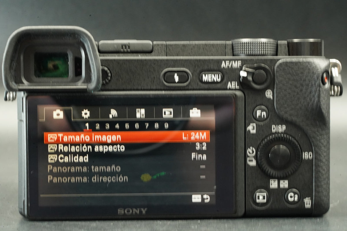 Sony Alpha a6300 Mirrorless Digital Camera w/ lens Black -928 cuts- #12150