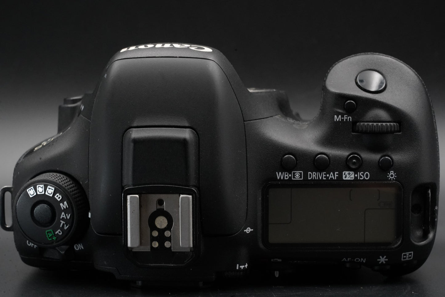 Canon EOS 7D Mark II DSLR Camera w/ EF 18-135 IS USM Lens 10865
