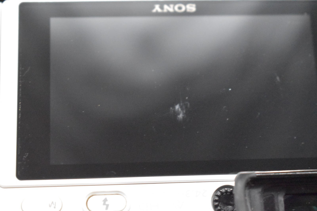 [US Duty Paid] Sony alpha a6000 Digital Mirrorless Camera with Lens White 8287