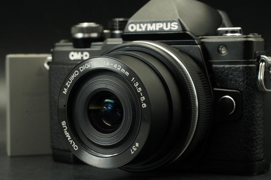 Olympus E-M10 Mark II Digital Camera Black w/ 14-42mm EZ Lens -21549 cut- #12113