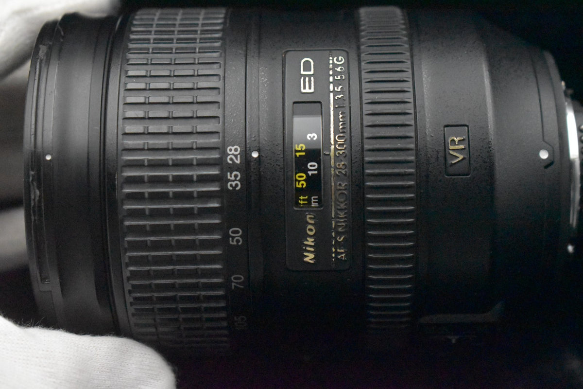 [US Duty Paid] Nikon AF-S FX NIKKOR 28-300mm F/3.5-5.6G ED VR Zoomobjektiv 8676