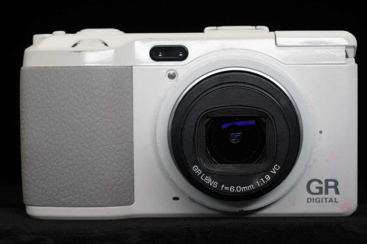 Ricoh GR Digital IV 10.4MP Digital Camera White US STOCK #10178