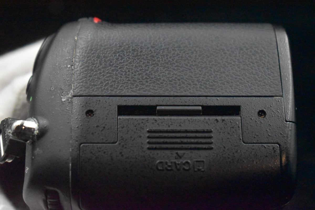 [US Duty Paid] Nikon D7000 DSLR Digital SLR Camera Body Used 8687