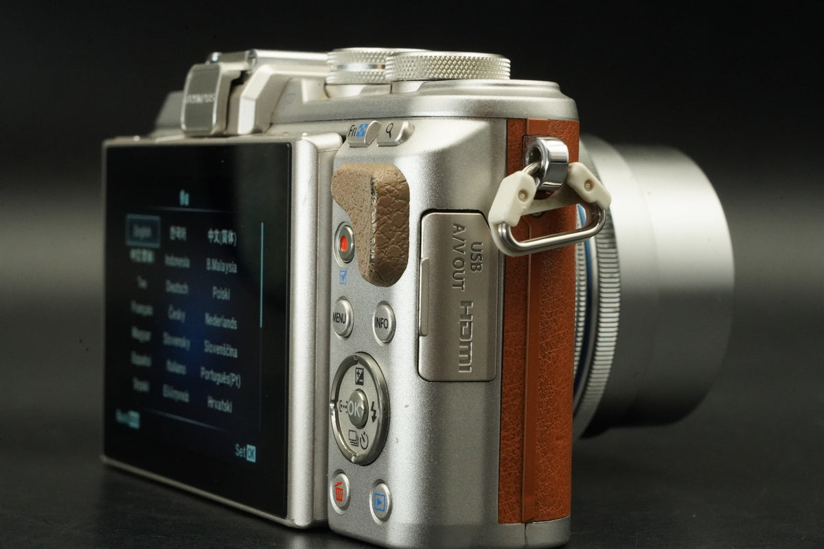 Olympus E-PL8 marrone con 2 obiettivi fotocamera digitale mirrorless US STOCK...