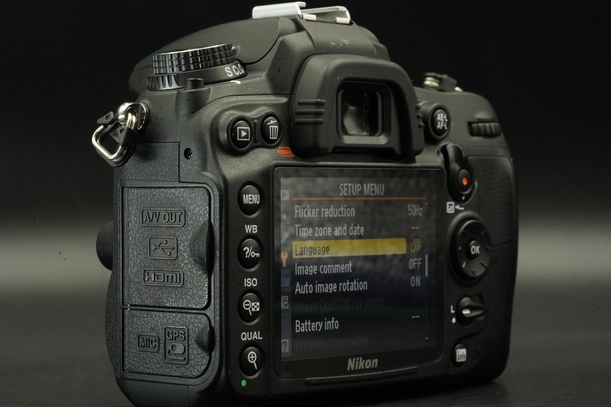Nikon D7000 w/ AF-S 18-105mm f/3.5-5.6 DSLR Digital SLR Camera -5% cuts- #12573