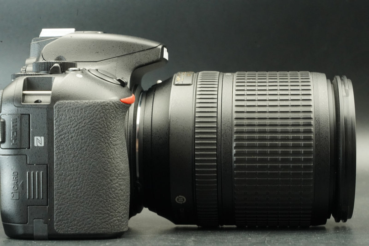 Nikon D5600 DSLR Camera w/ AF-S 18-140mm f/ 3.5-5.6 G ED VR -13671 cuts- #11854