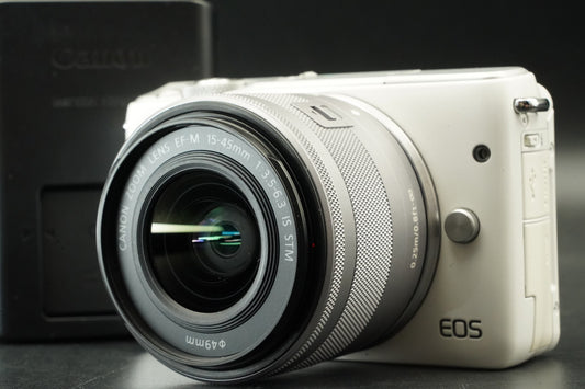 Canon EOS M10 fotocamera digitale mirrorless bianca con obiettivo 15-45 mm...