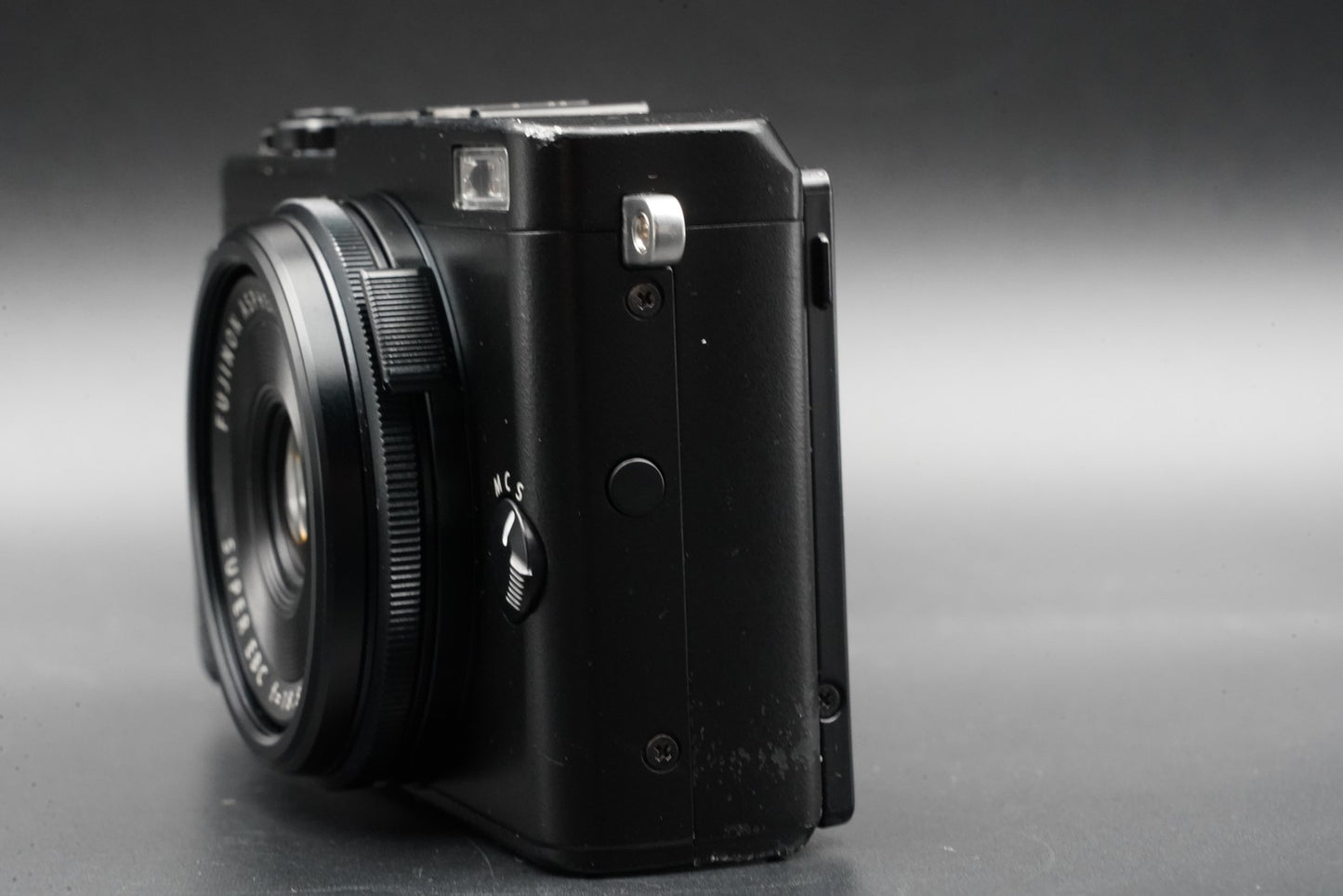 Fujifilm Fuji X70 X 70 Black 16.3MP Digital Camera US DUTY PAID 10536
