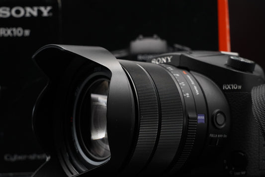 Sony Cyber-Shot RX10 IV 20.1MP Digitalkamera DSC-RX10M4 US LAGER #11083