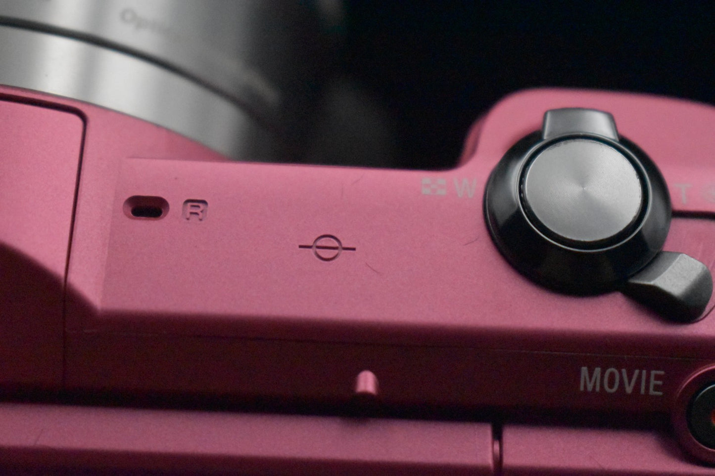 [US Duty Paid] Sony Alpha a5000 Mirrorless Digital Camera with Lens Pink 9101