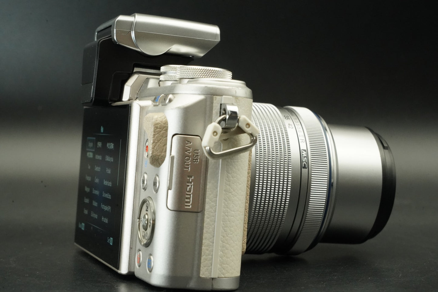 6417 shots! [US Duty Paid] Olympus E-PL8 w/ 40-150mm Lens Digital Camera 11640
