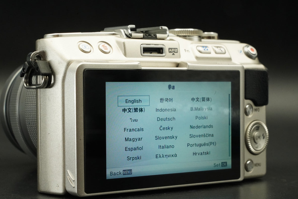Olympus Pen Lite E-PL6 Silver with 14-42mm + 40-150mm Lens -6425 cut- #12234