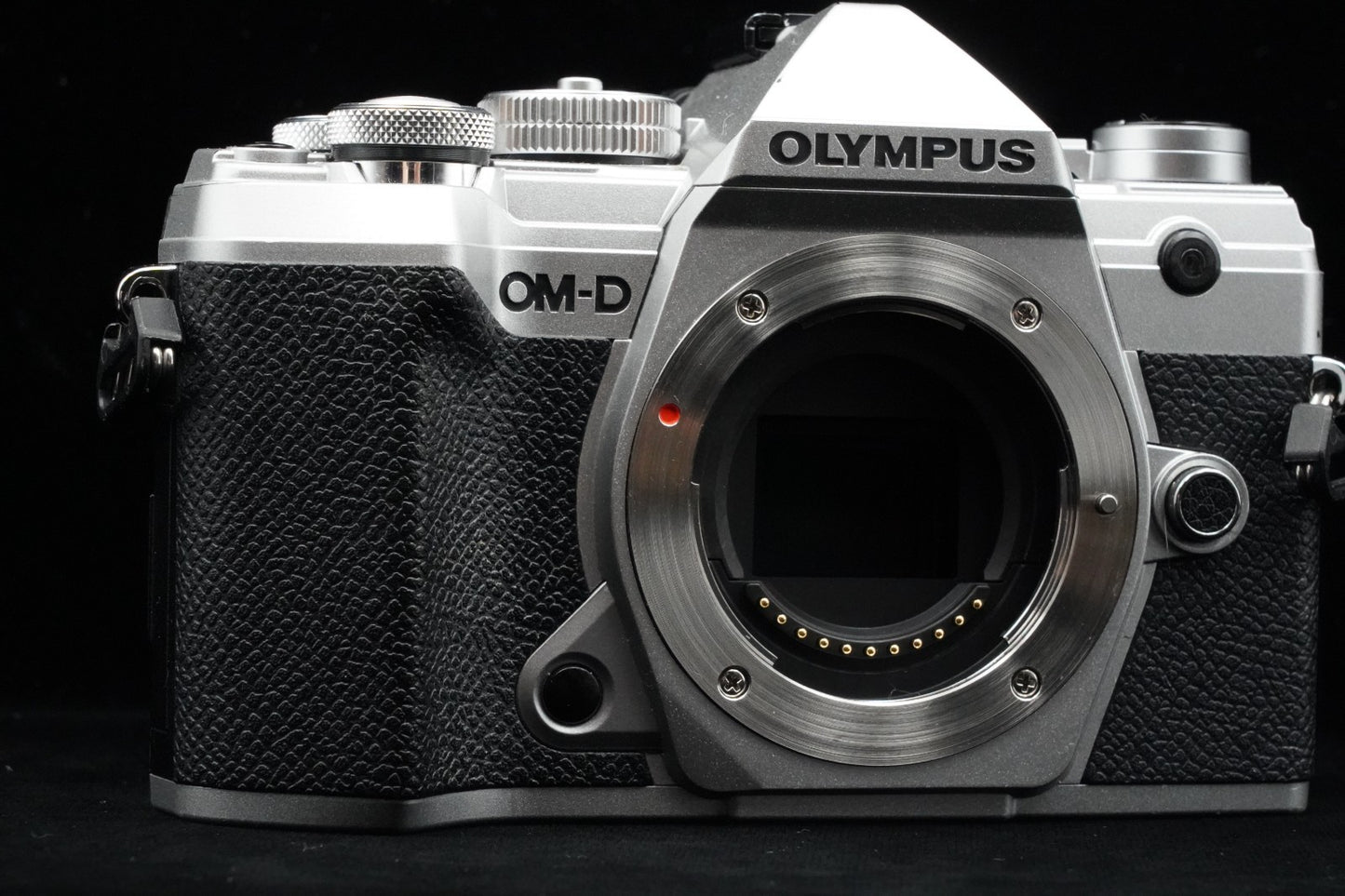 Olympus OM-D E-M5 Mark III 20.4MP Mirrorless Digital Camera US Duty Paid 9677