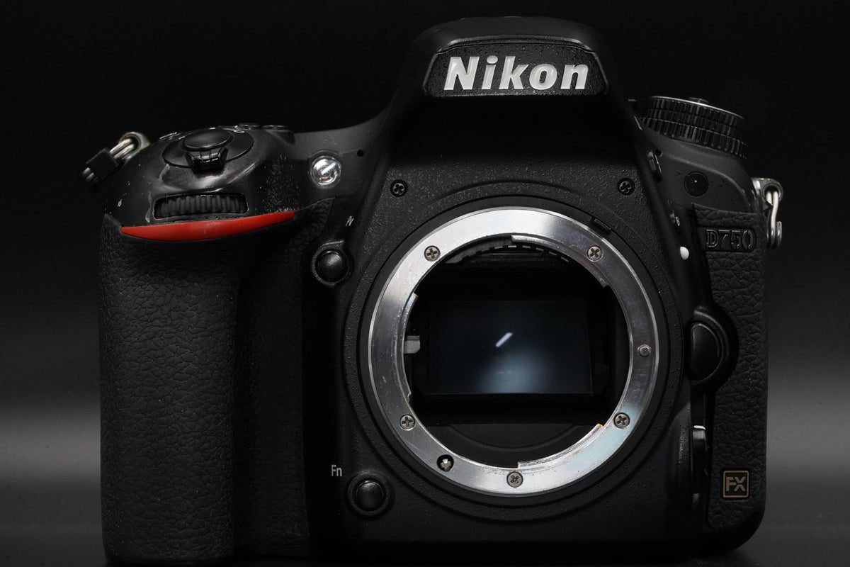 Nikon D750 24.3MP DSLR Digital SLR Camera Body US STOCK #10524