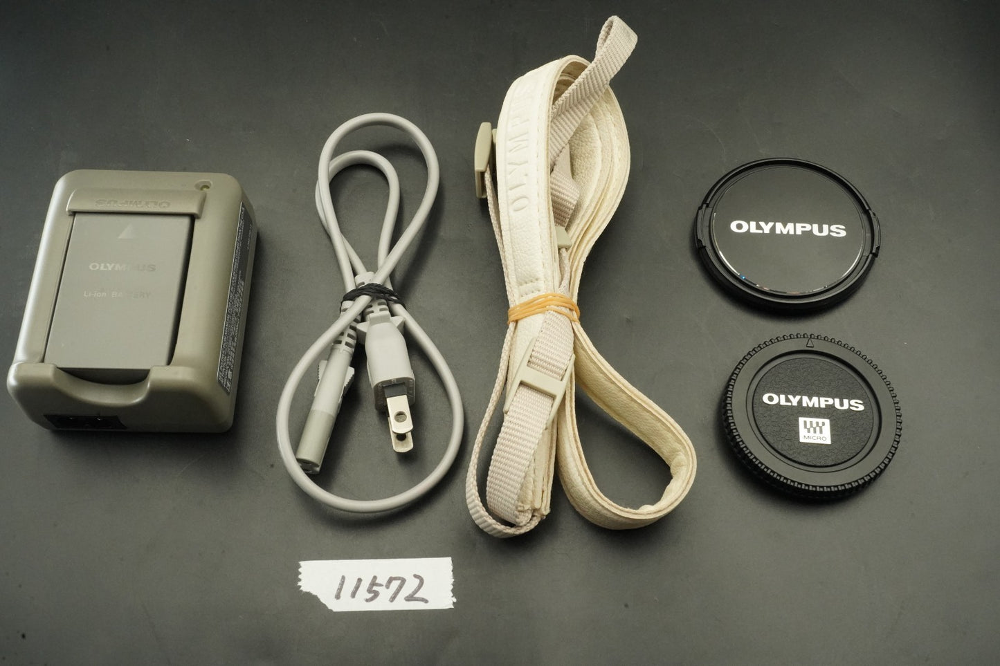 2156 cuts! OLYMPUS PEN E-PL9 Digital Camera w/ 2 Lens Brown US DUTY PAID 11572