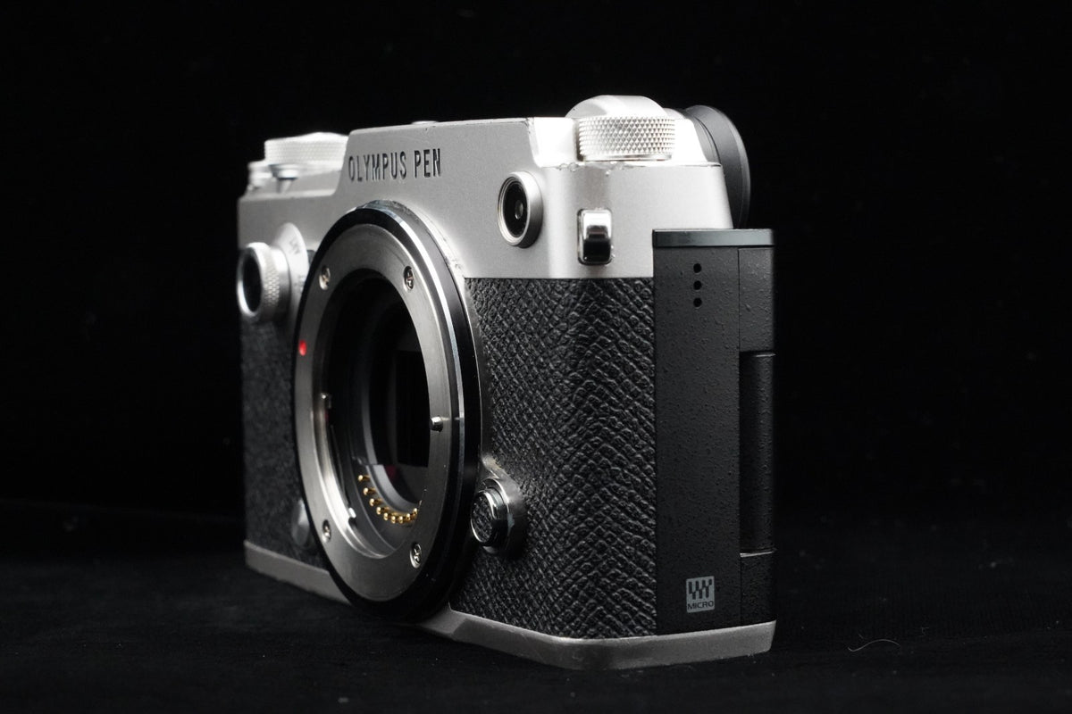 Olympus PEN-F Digital Mirrorless Camera Digital Camera Silver -5034 cut- #12157