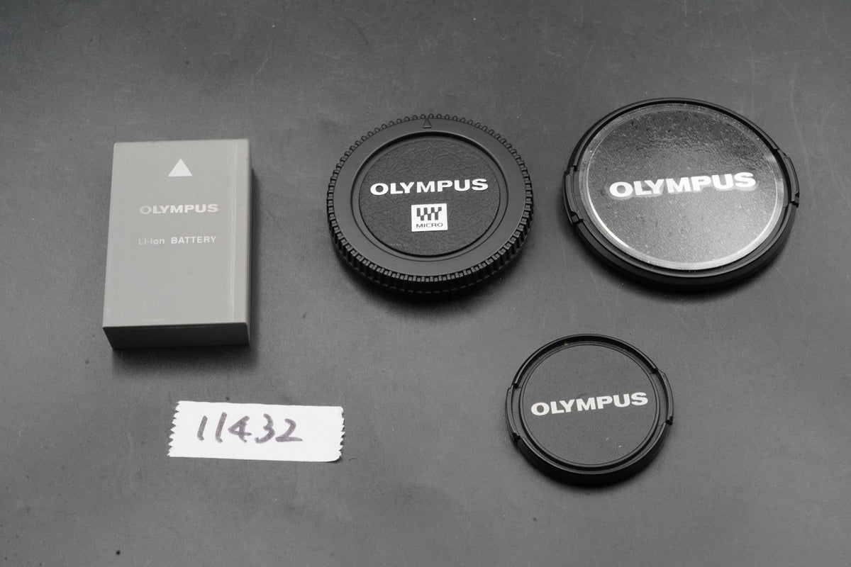 Olympus PEN E-PL7 Digital Camera Silver with 14-42mm Lens US STOCK #11432