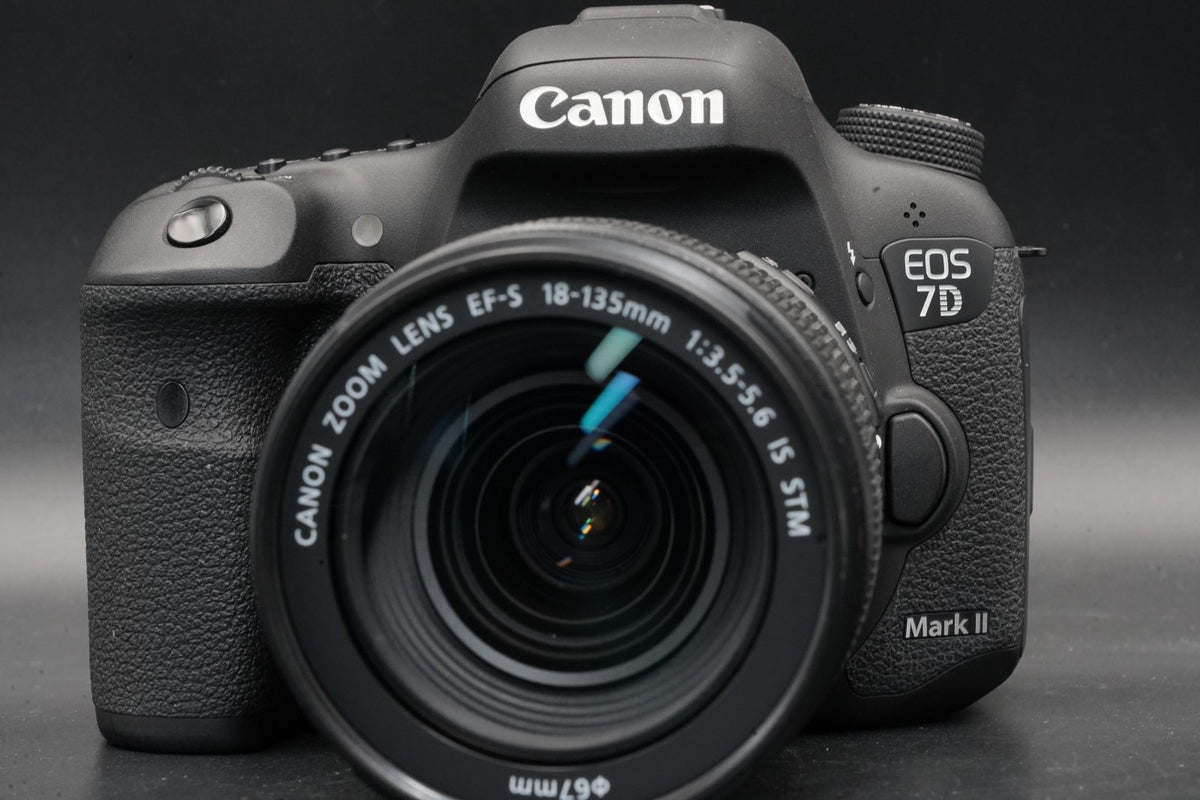 Canon EOS 7D Mark II DSLR Camera w/ EF 18-135 IS STM Lens #11171