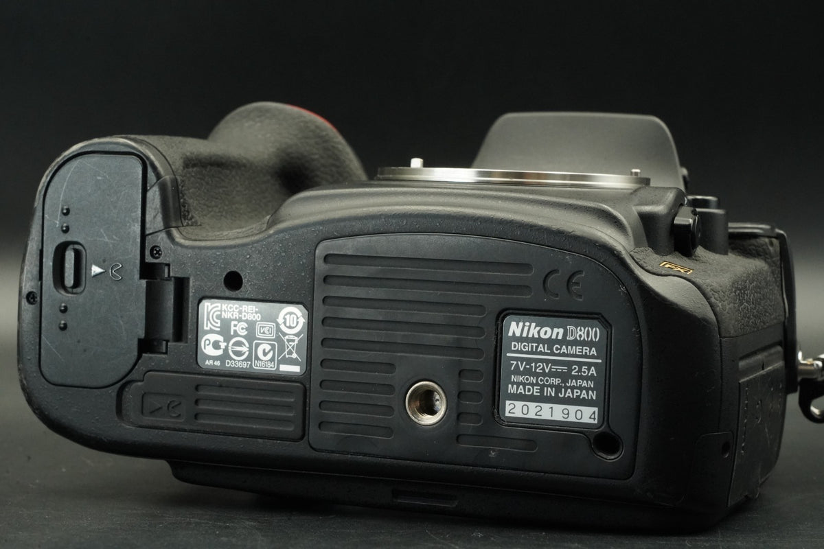 Nikon D800 36.3MP FX DSLR Camera Body Used -389K cuts- #12556